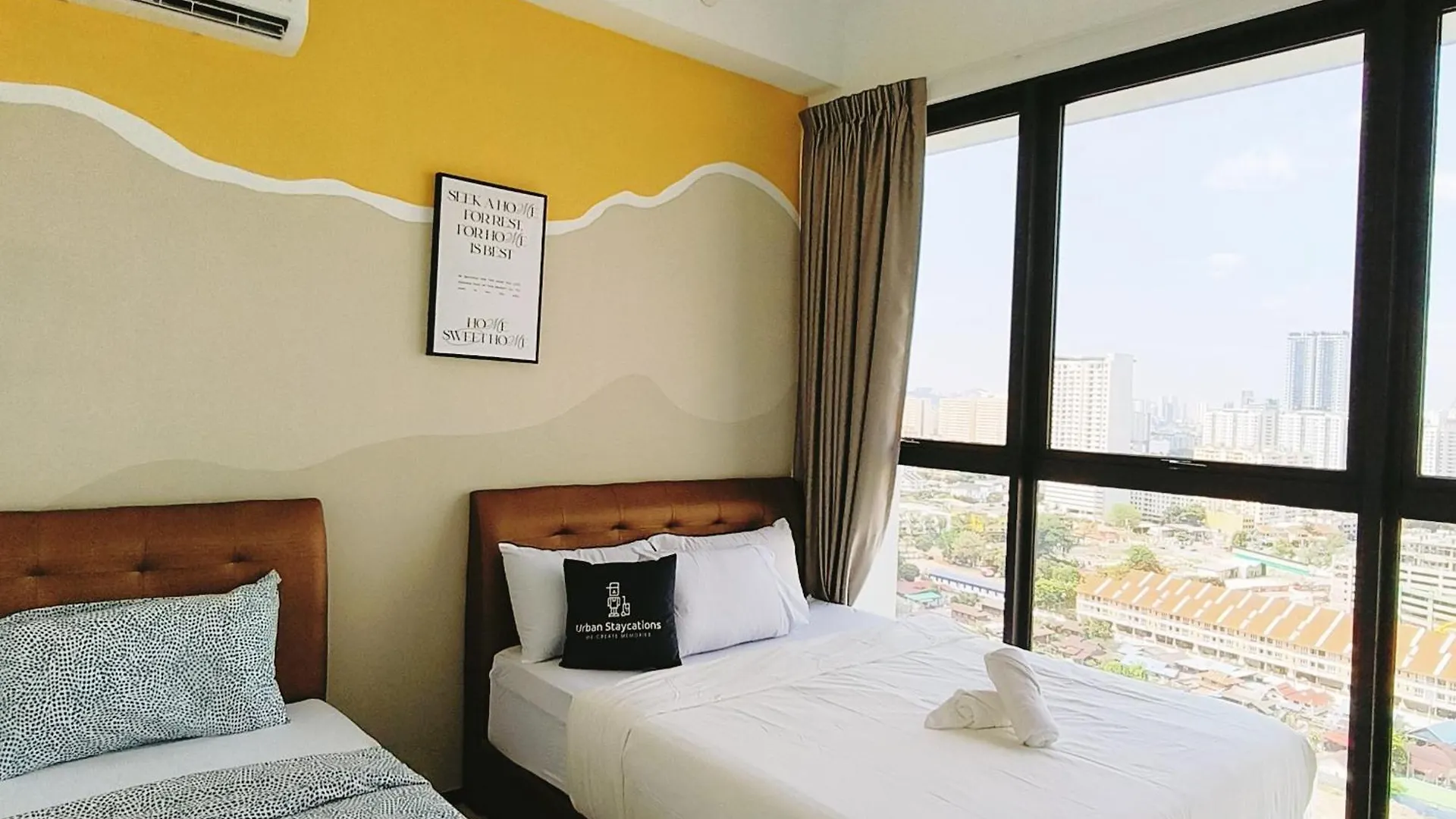 New 2Br Or 3Br Homey Getaway Stay 7 To 10 Pax At Urban Suites, Georgetown By Urban Staycation Lod Jelutong Malaysia