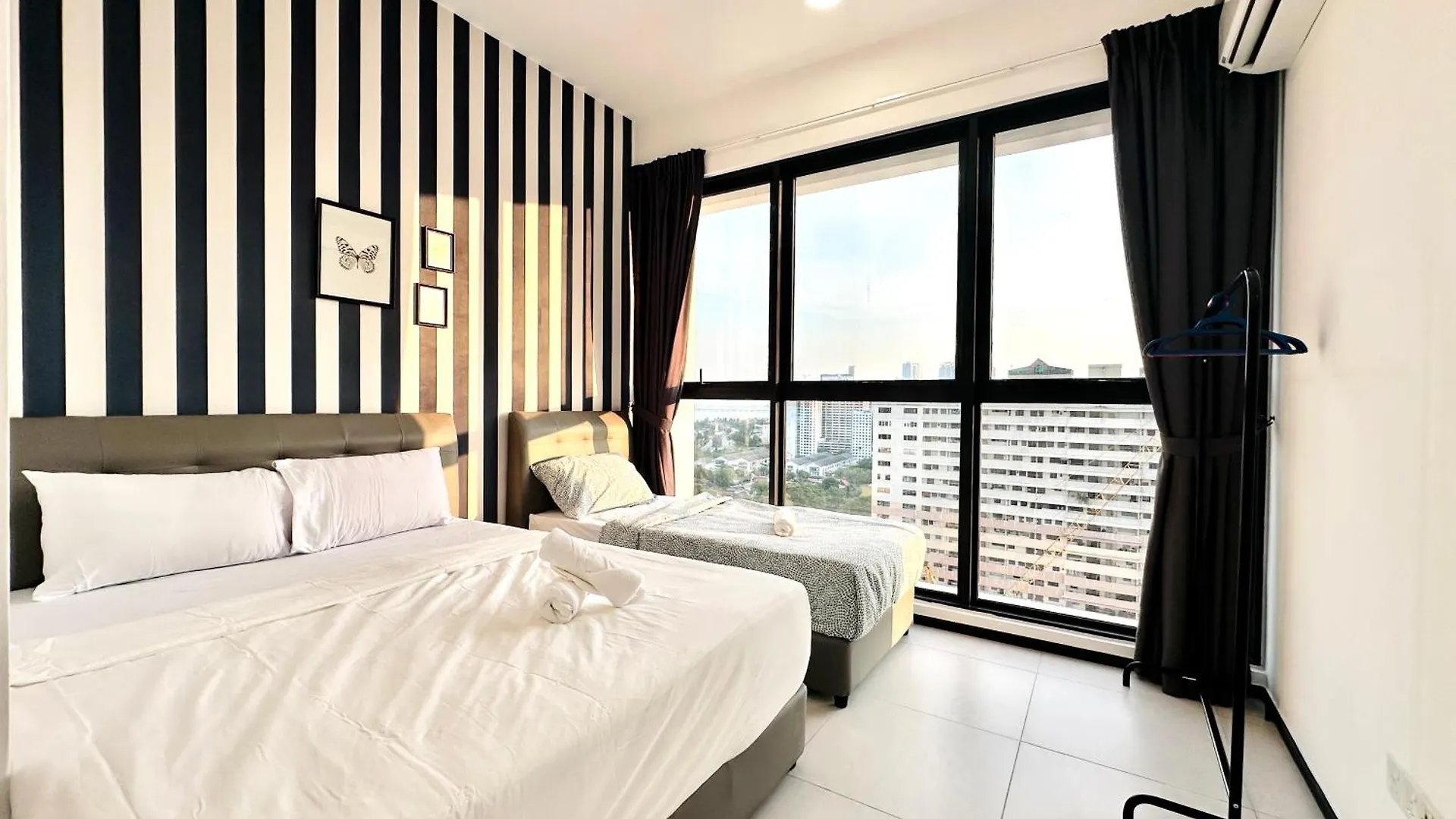 New 2Br Or 3Br Homey Getaway Stay 7 To 10 Pax At Urban Suites, Georgetown By Urban Staycation Lod Jelutong 0*,  Malaysia