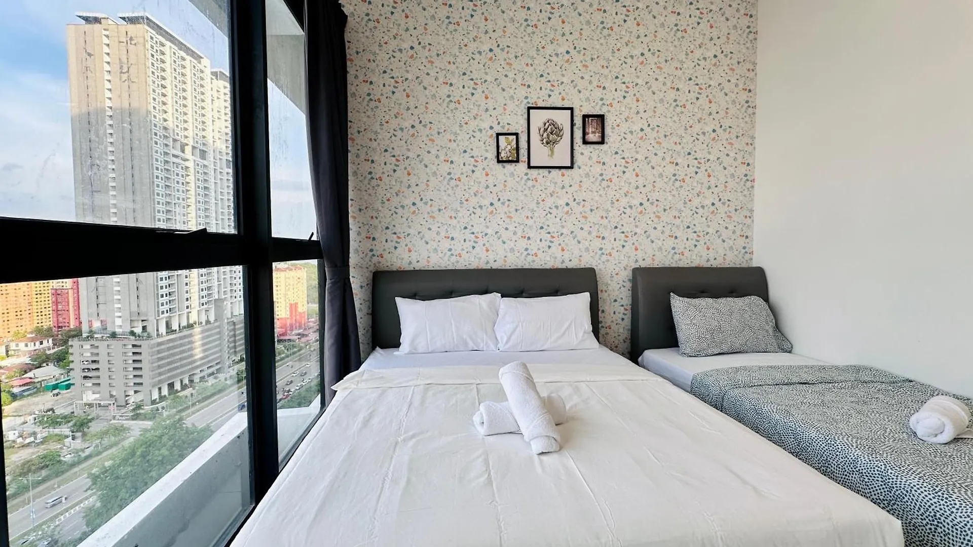 Apartment New 2Br Or 3Br Homey Getaway Stay 7 To 10 Pax At Urban Suites, Georgetown By Urban Staycation Lod Jelutong