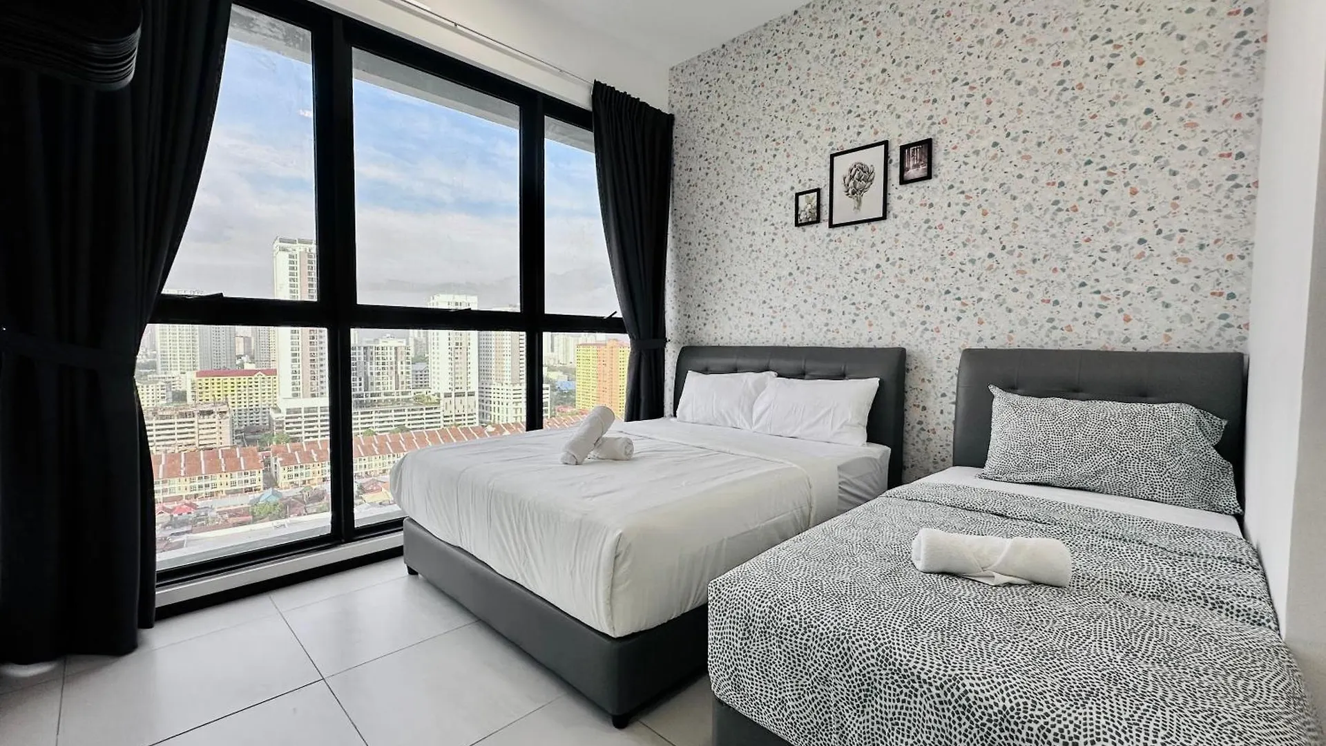 New 2Br Or 3Br Homey Getaway Stay 7 To 10 Pax At Urban Suites, Georgetown By Urban Staycation Lod Jelutong Malaysia
