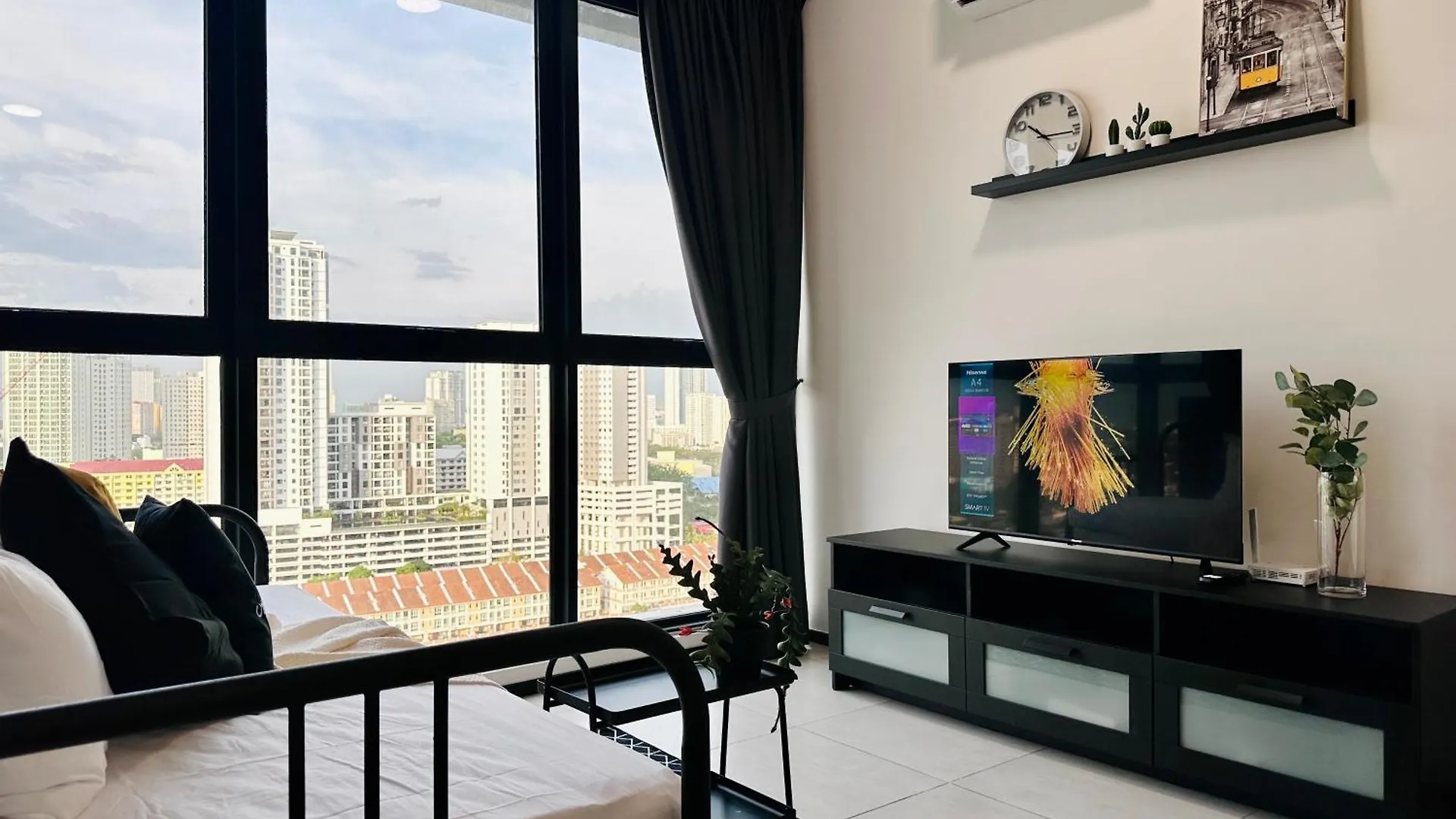 New 2Br Or 3Br Homey Getaway Stay 7 To 10 Pax At Urban Suites, Georgetown By Urban Staycation Lod Jelutong 0*,  Malaysia
