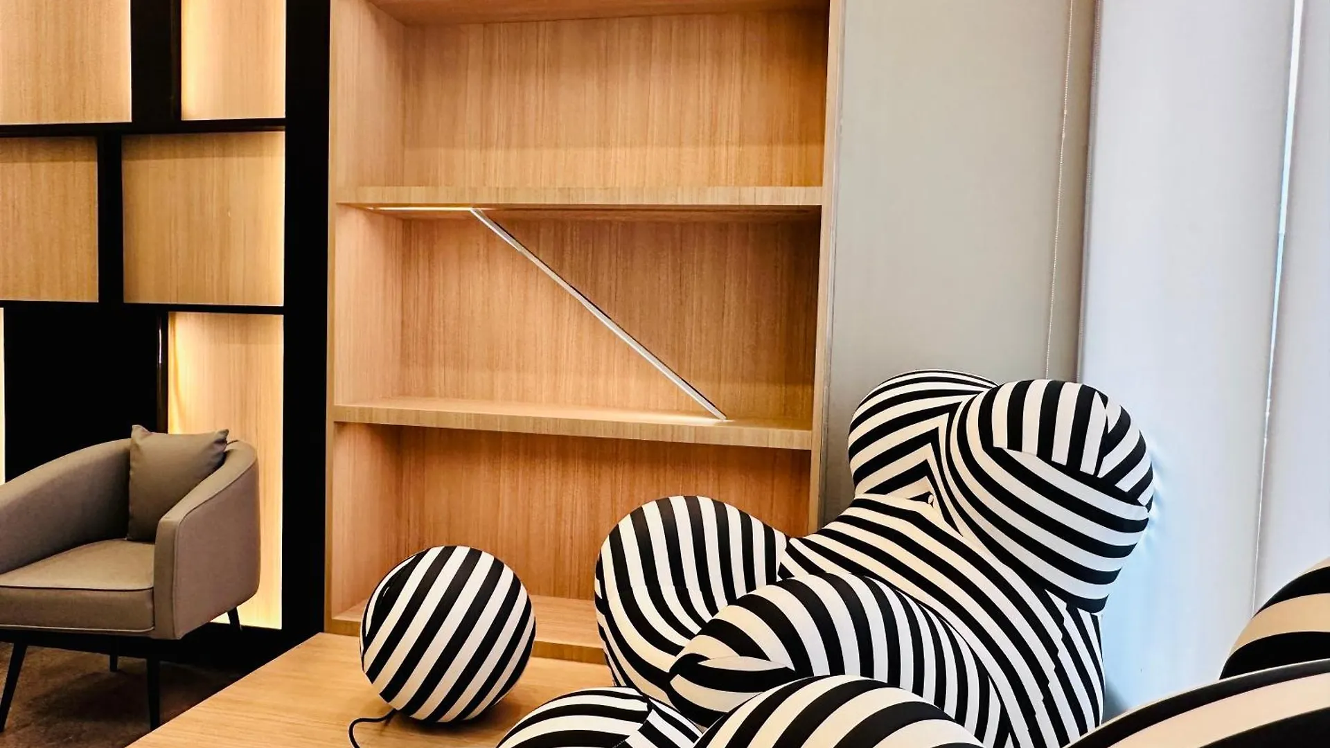 Apartment New 2Br Or 3Br Homey Getaway Stay 7 To 10 Pax At Urban Suites, Georgetown By Urban Staycation Lod Jelutong Malaysia