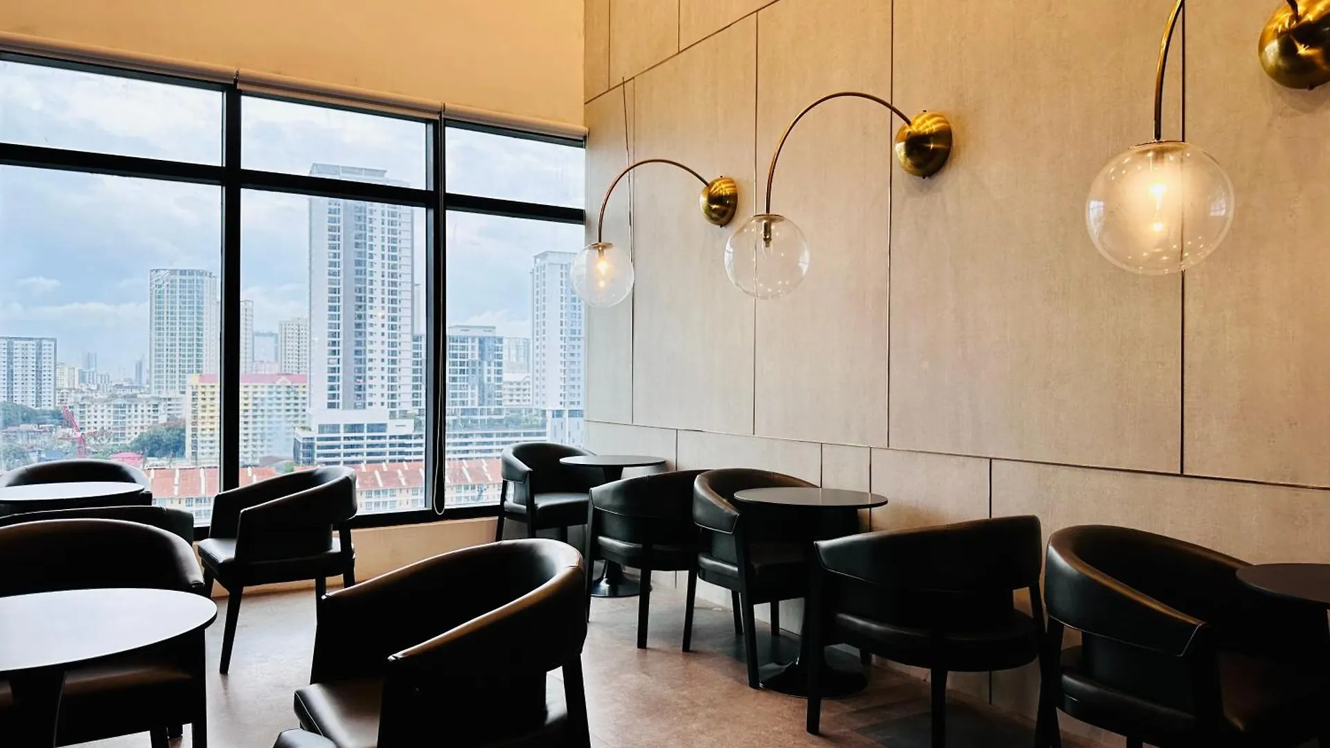 Apartment New 2Br Or 3Br Homey Getaway Stay 7 To 10 Pax At Urban Suites, Georgetown By Urban Staycation Lod Jelutong