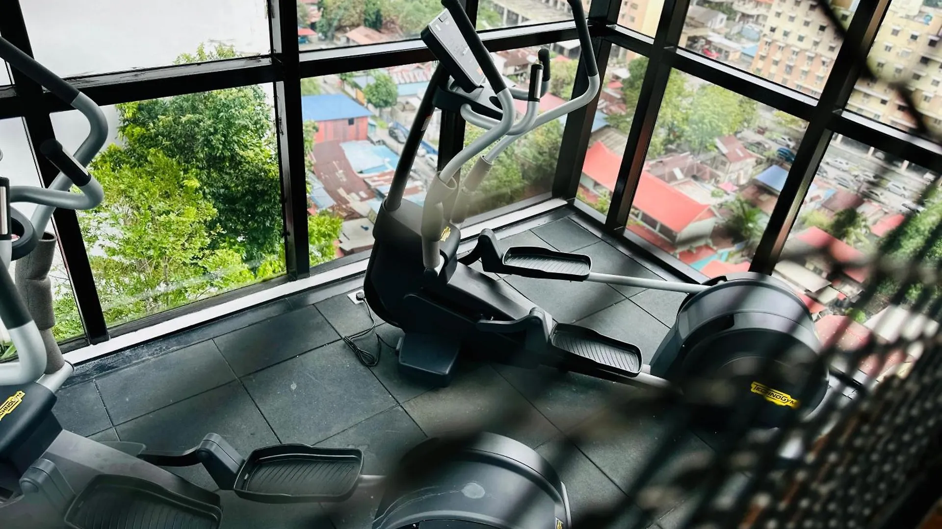 New 2Br Or 3Br Homey Getaway Stay 7 To 10 Pax At Urban Suites, Georgetown By Urban Staycation Lod Jelutong