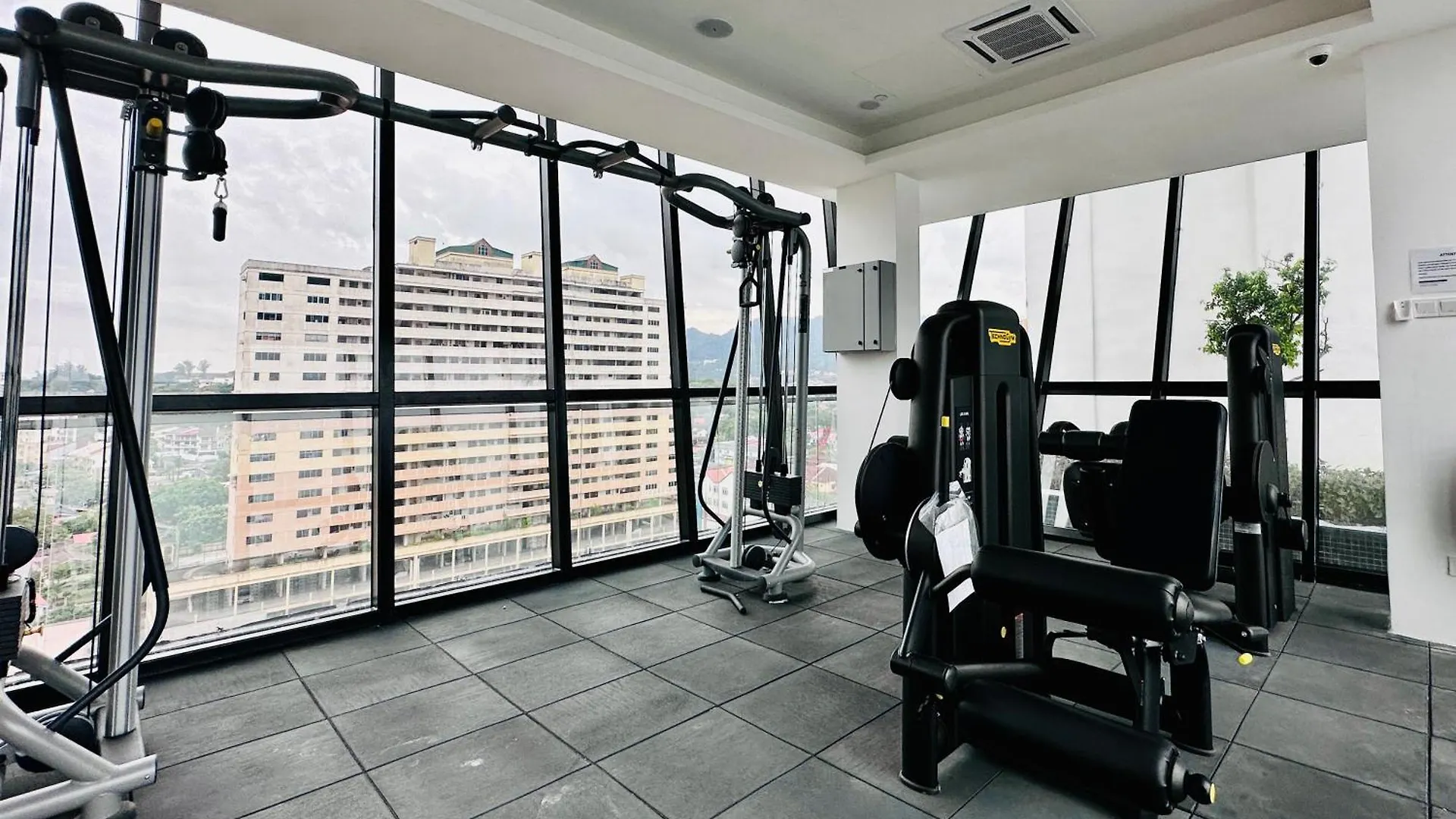 New 2Br Or 3Br Homey Getaway Stay 7 To 10 Pax At Urban Suites, Georgetown By Urban Staycation Lod Jelutong 0*,  Malaysia