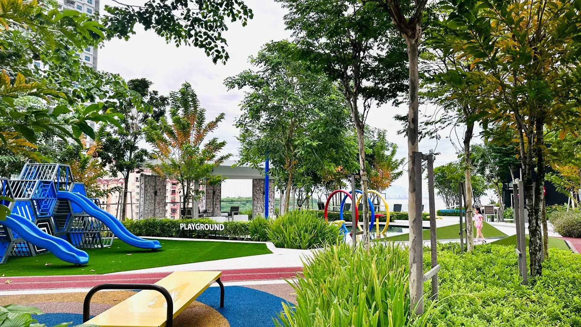 New 2Br Or 3Br Homey Getaway Stay 7 To 10 Pax At Urban Suites, Georgetown By Urban Staycation Lod Jelutong